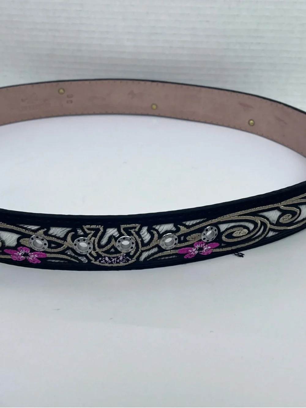 Women's Western Cowgirl Leather Belt withEmbroidered HorseShoe Floral Pattern 36
